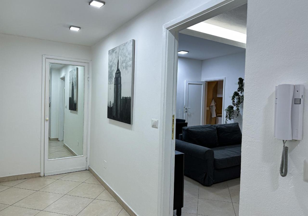 Modern Cenisio Apartment - Self Check-In & Parking Milano Esterno foto
